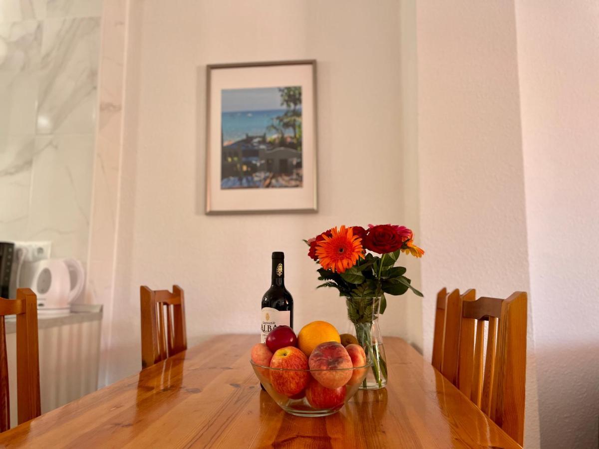 Sunny 2-Bedroom Apartment In Parque Santiago II Playa de las Américas Extérieur photo